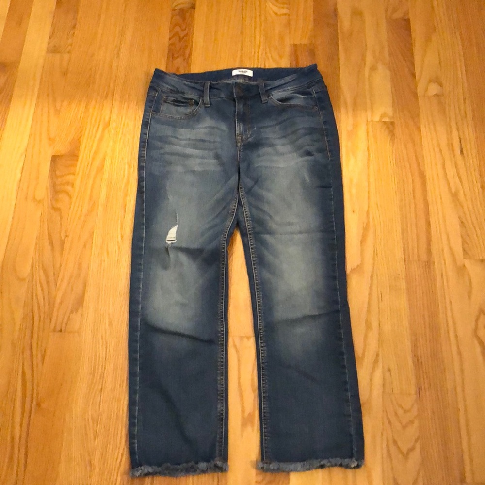 EUC Distressed Kensie Crops